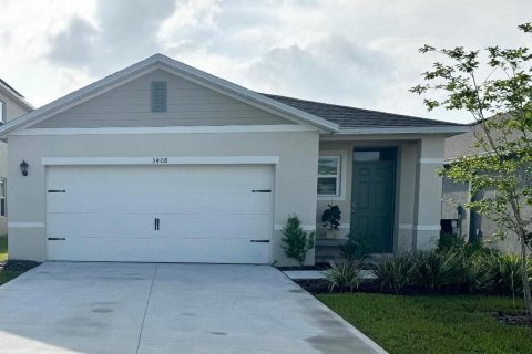House in Winter Haven, Florida 4 bedrooms, 159.14 sq.m. № 2231952