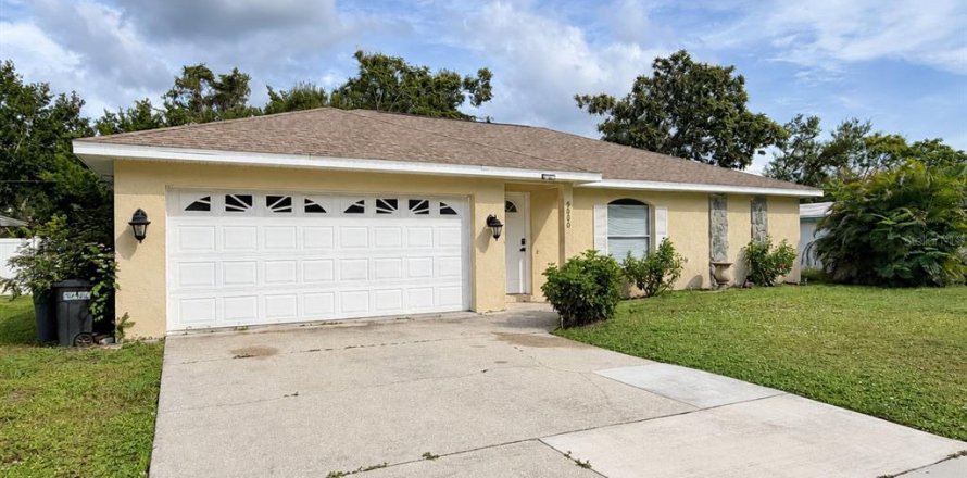 House in Sarasota, Florida 3 bedrooms, 127.83 sq.m. № 2403712