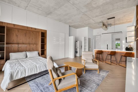 Condo in Miami Beach, Florida  № 2400030 - photo 30