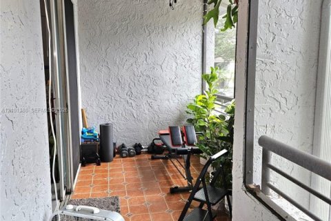 Copropriété à louer à Coconut Creek, Floride: 2 chambres, 90.58 m2 № 2402026 - photo 6