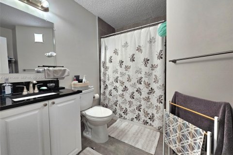 Copropriété à louer à Coconut Creek, Floride: 2 chambres, 90.58 m2 № 2402026 - photo 11