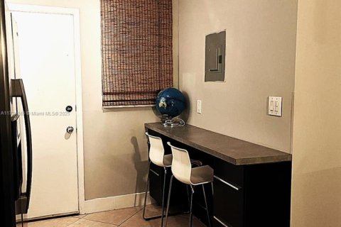 Condominio en venta en Miami, Florida, 1 dormitorio, 98.66 m2 № 1980015 - foto 13