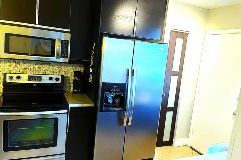 Condominio en venta en Miami, Florida, 1 dormitorio, 98.66 m2 № 1980015 - foto 12