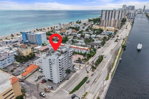 Condominio en venta en Hollywood, Florida, 2 dormitorios, 104.98 m2 № 1966305 - foto 25