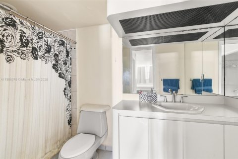 Condominio en venta en Hollywood, Florida, 2 dormitorios, 104.98 m2 № 1966305 - foto 15