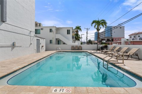 Condominio en venta en Hollywood, Florida, 2 dormitorios, 104.98 m2 № 1966305 - foto 22