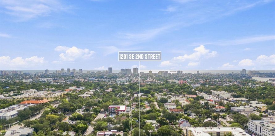 Immobilier commercial à Fort Lauderdale, Floride 3 pièces, 53.88 m2 № 2350824