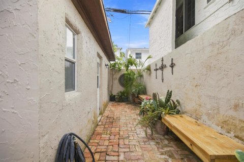 Immobilier commercial à louer à Fort Lauderdale, Floride: 3 pièces, 53.88 m2 № 2350824 - photo 9