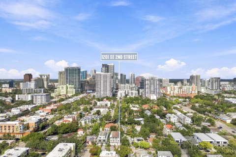 Immobilier commercial à louer à Fort Lauderdale, Floride: 3 pièces, 53.88 m2 № 2350824 - photo 3