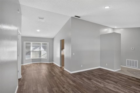 Villa ou maison à vendre à Kissimmee, Floride: 3 chambres, 153.94 m2 № 2424182 - photo 14