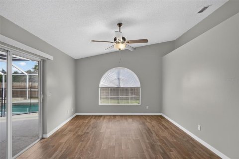 Villa ou maison à vendre à Kissimmee, Floride: 3 chambres, 153.94 m2 № 2424182 - photo 16