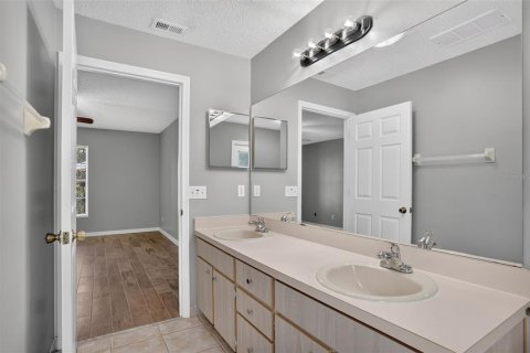 Villa ou maison à vendre à Kissimmee, Floride: 3 chambres, 153.94 m2 № 2424182 - photo 27