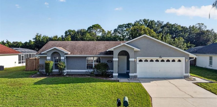Villa ou maison à Kissimmee, Floride 3 chambres, 153.94 m2 № 2424182
