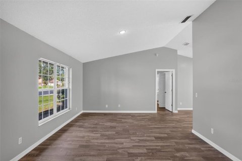 Villa ou maison à vendre à Kissimmee, Floride: 3 chambres, 153.94 m2 № 2424182 - photo 11