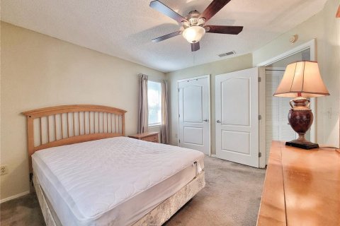 Condo in Gainesville, Florida, 1 bedroom № 2370682 - photo 11
