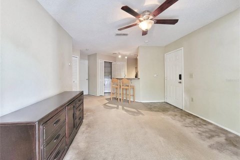 Condo in Gainesville, Florida, 1 bedroom № 2370682 - photo 4