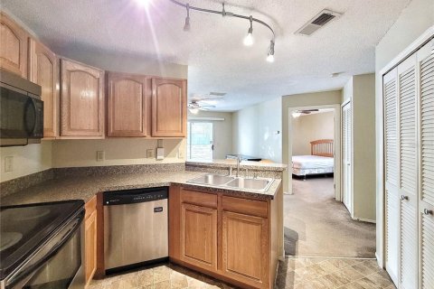 Condo in Gainesville, Florida, 1 bedroom № 2370682 - photo 8