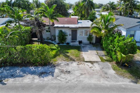 Villa ou maison à vendre à Hollywood, Floride: 3 chambres, 128.02 m2 № 1872589 - photo 7