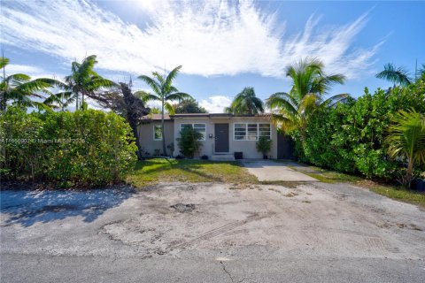 Villa ou maison à vendre à Hollywood, Floride: 3 chambres, 128.02 m2 № 1872589 - photo 9