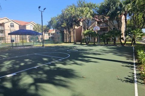 Copropriété à louer à Miami, Floride: 3 chambres, 110.55 m2 № 2051495 - photo 14