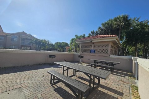 Copropriété à louer à Miami, Floride: 3 chambres, 110.55 m2 № 2051495 - photo 8