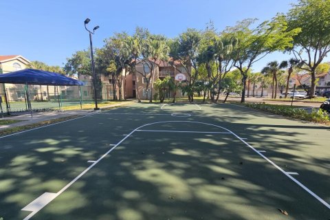 Copropriété à louer à Miami, Floride: 3 chambres, 110.55 m2 № 2051495 - photo 13