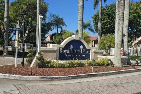 Condo à Miami, Floride, 3 chambres  № 2051495