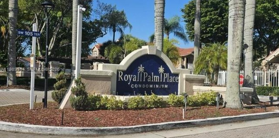 Condo à Miami, Floride, 3 chambres  № 2051495