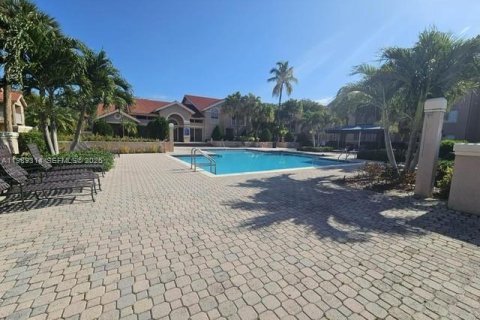 Copropriété à louer à Miami, Floride: 3 chambres, 110.55 m2 № 2051495 - photo 6