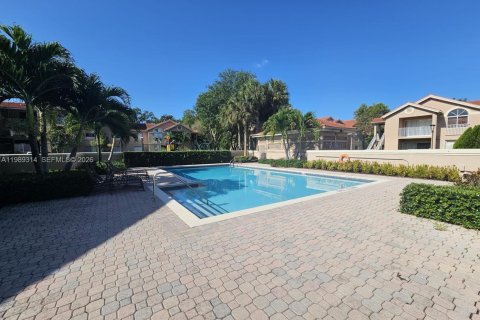 Copropriété à louer à Miami, Floride: 3 chambres, 110.55 m2 № 2051495 - photo 10