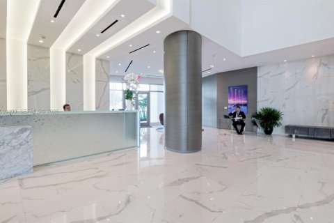 Copropriété à louer à North Miami Beach, Floride: 2 chambres, 135.54 m2 № 2170129 - photo 27
