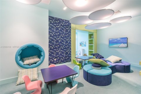 Copropriété à louer à North Miami Beach, Floride: 2 chambres, 135.54 m2 № 2170129 - photo 6