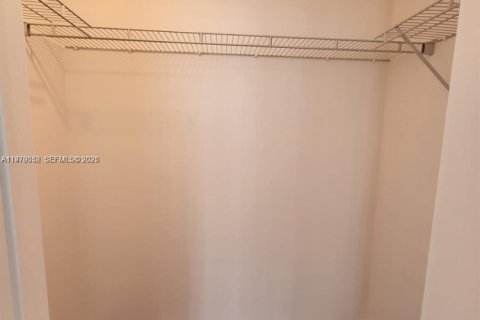 Снять в аренду кондоминиум в Майами, Флорида 1 спальня, 68.56м2, № 2044726 - фото 10