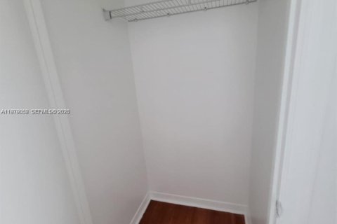 Снять в аренду кондоминиум в Майами, Флорида 1 спальня, 68.56м2, № 2044726 - фото 13