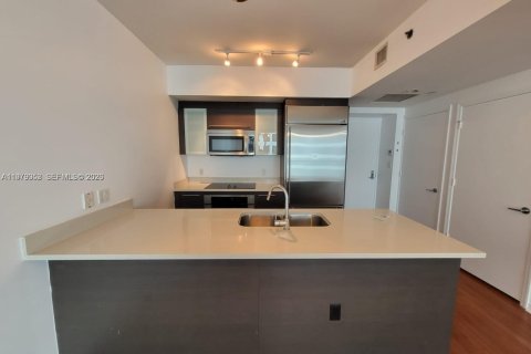 Снять в аренду кондоминиум в Майами, Флорида 1 спальня, 68.56м2, № 2044726 - фото 4