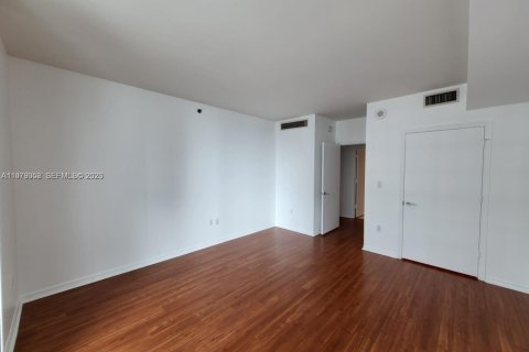 Снять в аренду кондоминиум в Майами, Флорида 1 спальня, 68.56м2, № 2044726 - фото 8