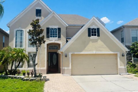House in Orlando, Florida 3 bedrooms, 245.35 sq.m. № 2226018