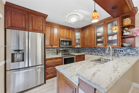 Townhouse in Davie, Florida 3 bedrooms, 153.66 sq.m. № 2026582 - photo 9