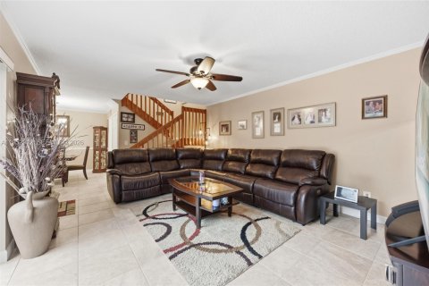 Townhouse in Davie, Florida 3 bedrooms, 153.66 sq.m. № 2026582 - photo 15