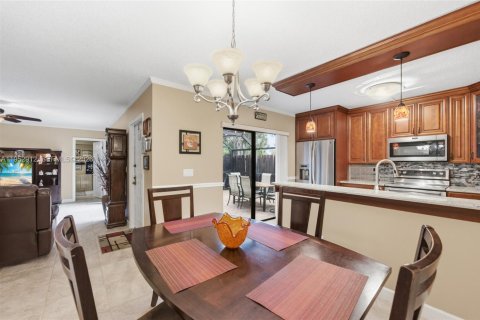 Townhouse in Davie, Florida 3 bedrooms, 153.66 sq.m. № 2026582 - photo 7