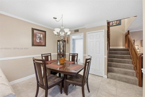 Townhouse in Davie, Florida 3 bedrooms, 153.66 sq.m. № 2026582 - photo 4