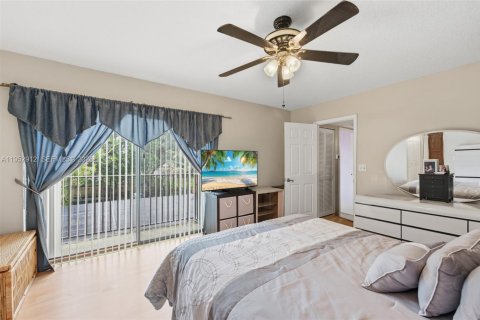 Townhouse in Davie, Florida 3 bedrooms, 153.66 sq.m. № 2026582 - photo 25