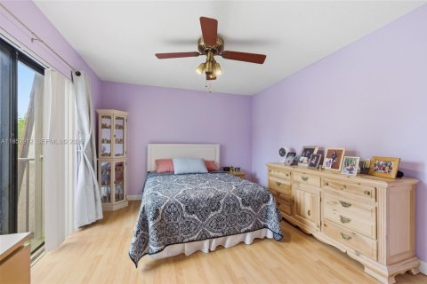 Townhouse in Davie, Florida 3 bedrooms, 153.66 sq.m. № 2026582 - photo 21