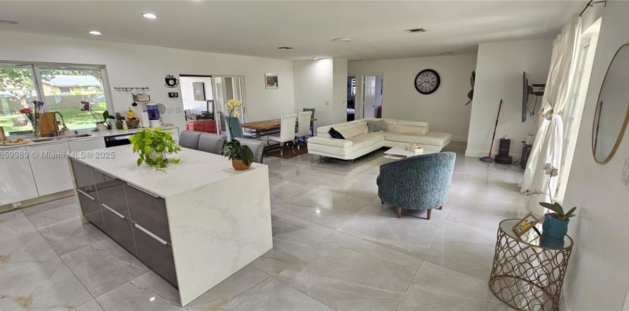 Casa en Davie, Florida 4 dormitorios, 216.09 m2 № 1889961