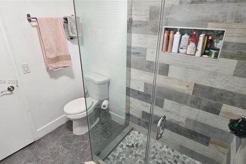 Casa en venta en Davie, Florida, 4 dormitorios, 216.09 m2 № 1889961 - foto 20