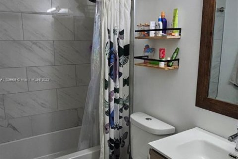 Casa en venta en Davie, Florida, 4 dormitorios, 216.09 m2 № 1889961 - foto 24