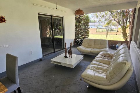 Casa en venta en Davie, Florida, 4 dormitorios, 216.09 m2 № 1889961 - foto 23