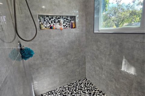 Casa en venta en Davie, Florida, 4 dormitorios, 216.09 m2 № 1889961 - foto 28