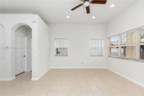 Casa en venta en Coral Springs, Florida, 3 dormitorios, 171.5 m2 № 1801072 - foto 5