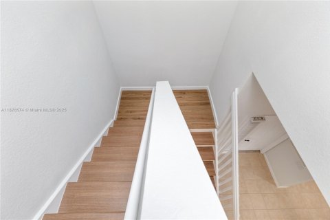 Casa en venta en Coral Springs, Florida, 3 dormitorios, 171.5 m2 № 1801072 - foto 19